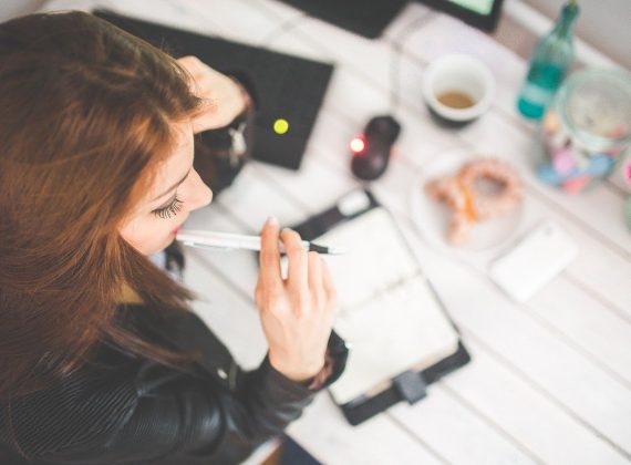 young woman, workspace, working-791849.jpg